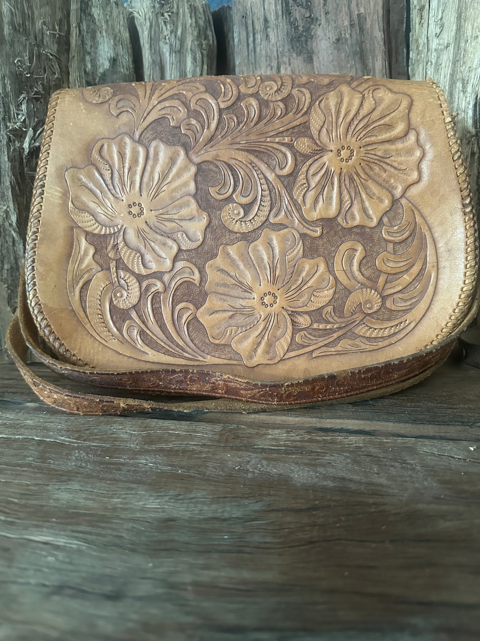 Vintage 1950s Boho Floral Tooled Leather Bag