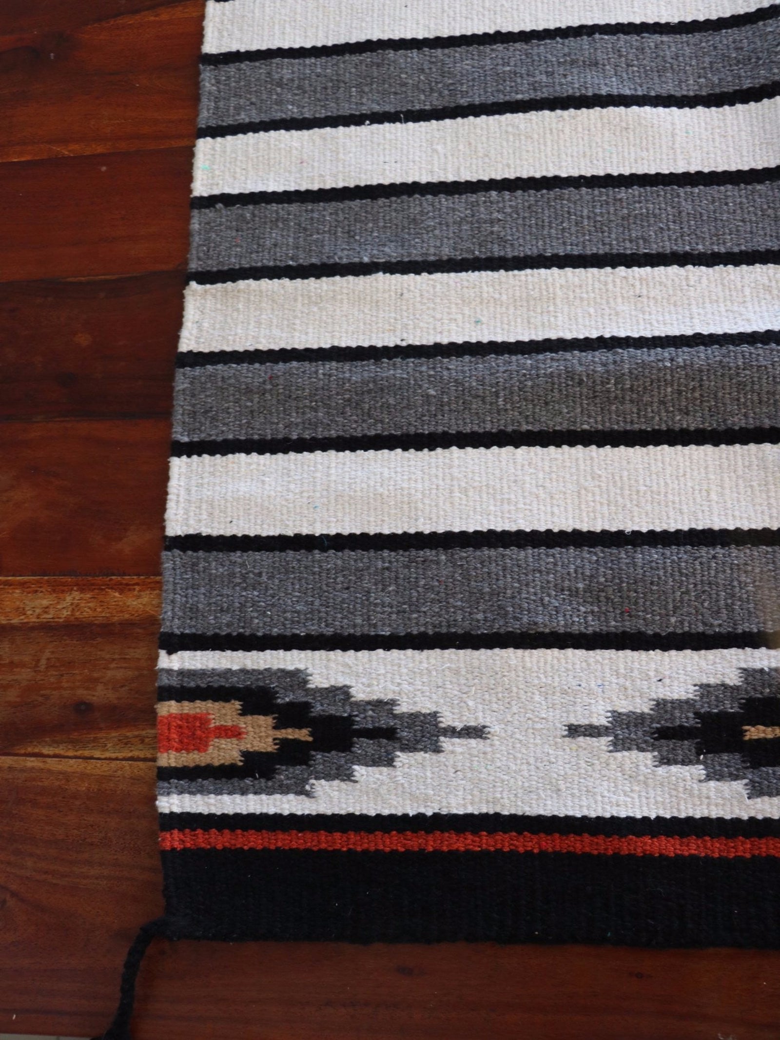 Saddleblanket Rug Grey & White - Surf meets Southwest